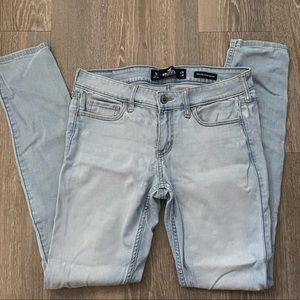 Hollister Light Wash Skinny Jeans Size 3R